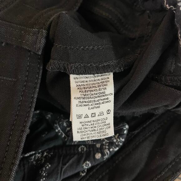 Free People Black 9” Bermuda Shorts Cutoff Hem Women’s - Size 26 - Picture 4 of 4